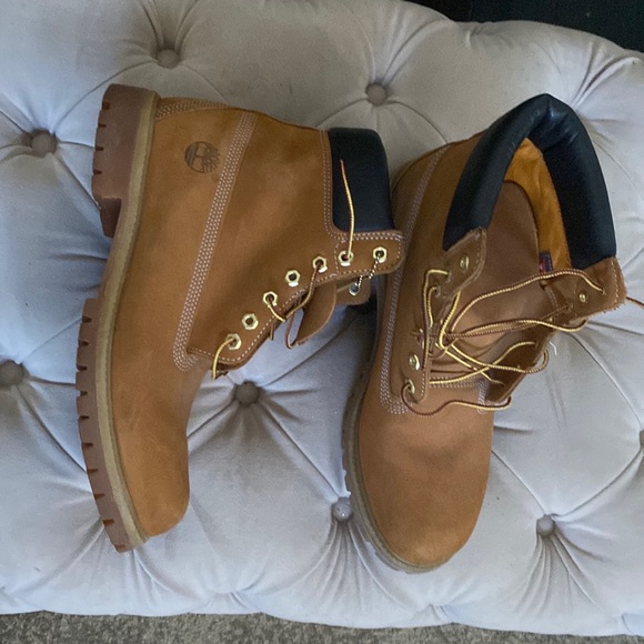 Timberland Size 12, worn once - Picture 2 of 3